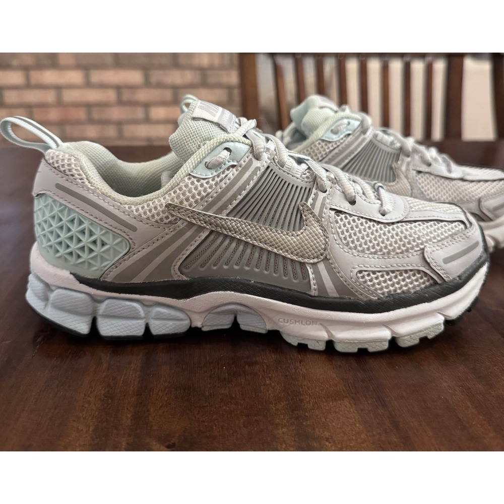 Nike Zoom Vomero 5 GS Pure Platinum Glacier Blue HQ3255-043 Youth Size 3Y